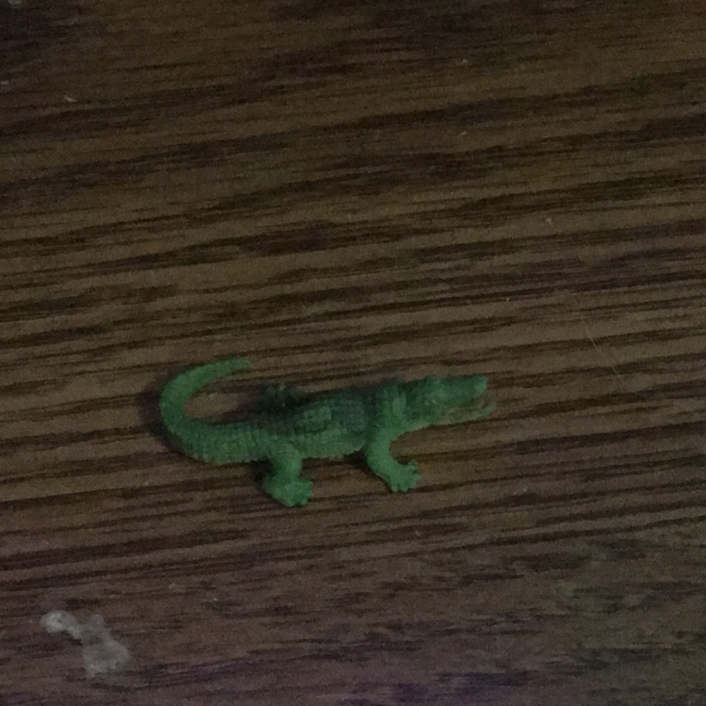 Croc cuff link
